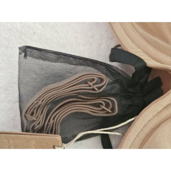 Skims underwire convertible bra Nwt - Picture 3 of 9